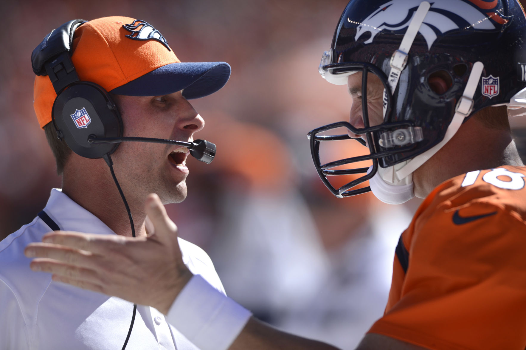 BRONCOS EAGLES